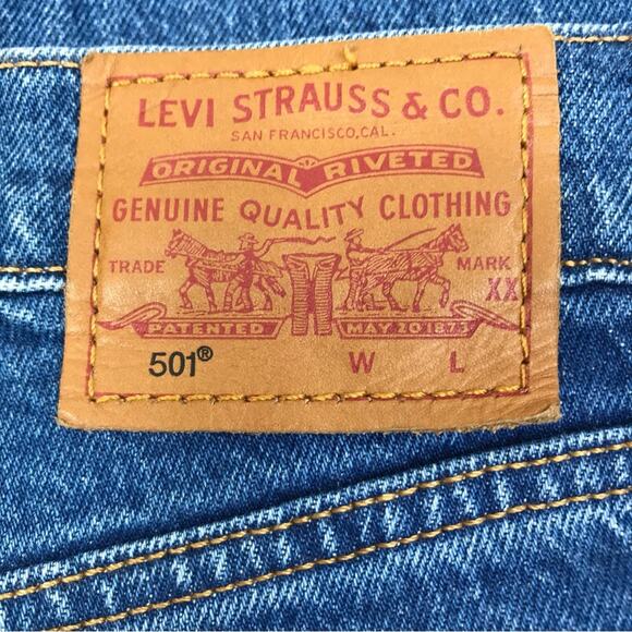 LEVI'S 501 Straight Jean Sz 26 Blue Cropped Classic Frayed Grunge Cowgirl Travel - Picture 10 of 14
